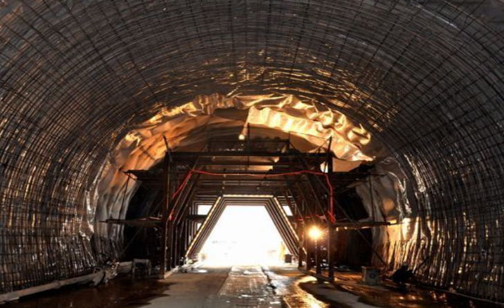 Anwendung der Ultraschallschweißmaschine im wasserdichten Tunnel